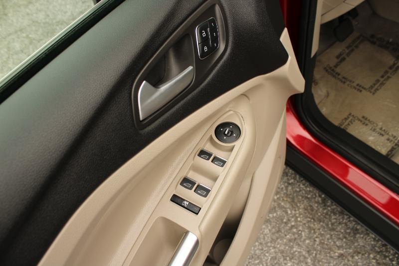 Ford Escape FWD 4dr Titanium 2014
