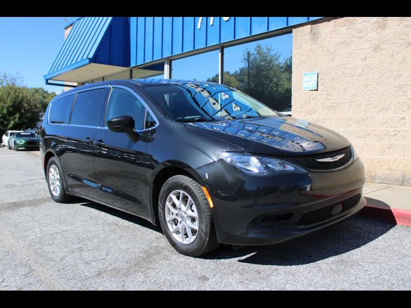 2022 Chrysler Voyager LX FWD
