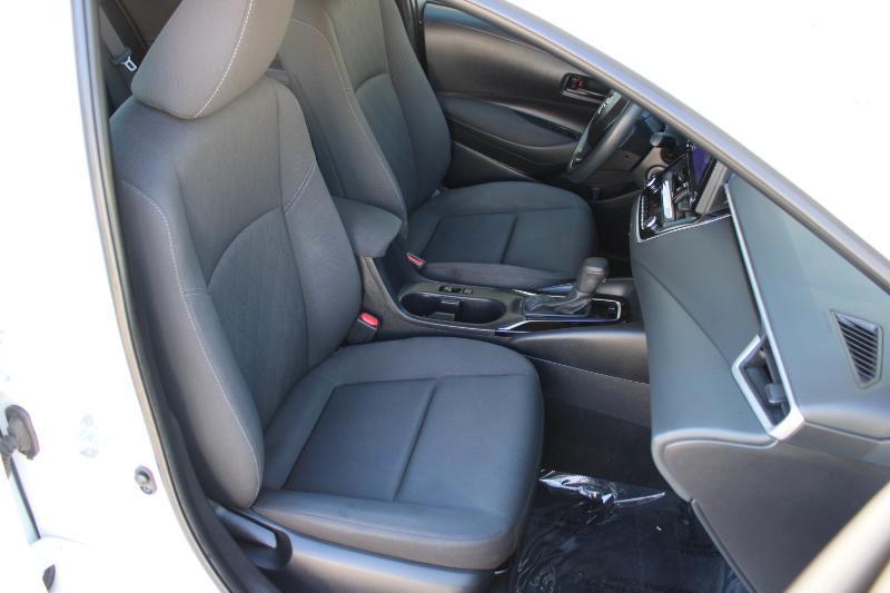 Toyota Corolla LE CVT (Natl) 2024