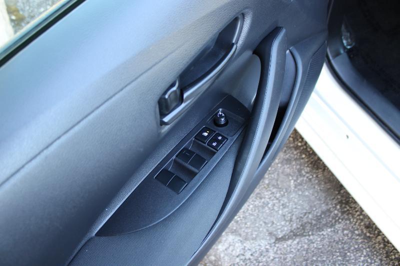 Toyota Corolla LE CVT (Natl) 2024