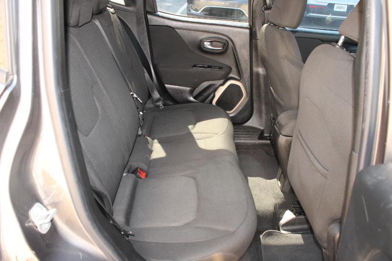 Jeep Renegade FWD 4dr Latitude 2016