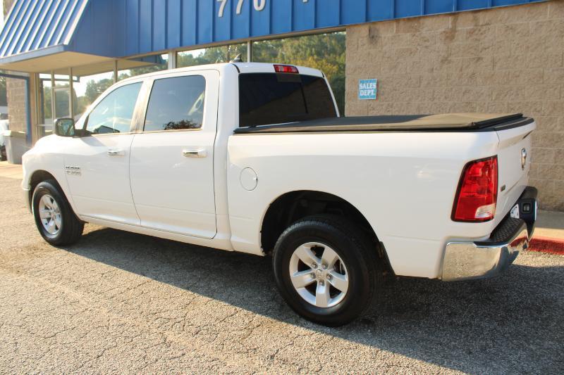 RAM 1500 SLT 4x4 Crew Cab 5'7" Box 2017