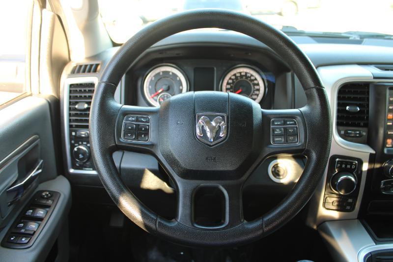 RAM 1500 SLT 4x4 Crew Cab 5'7" Box 2017