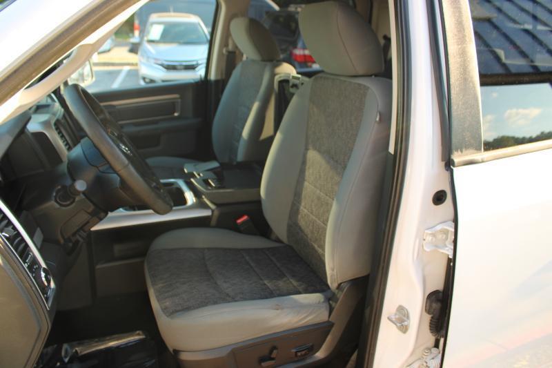 RAM 1500 SLT 4x4 Crew Cab 5'7" Box 2017
