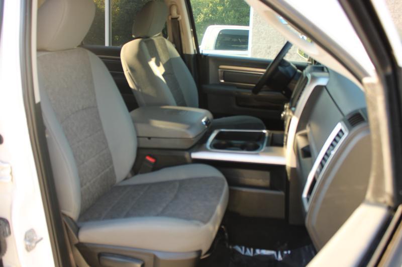 RAM 1500 SLT 4x4 Crew Cab 5'7" Box 2017
