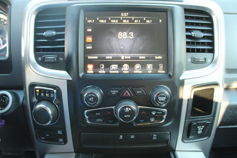 RAM 1500 SLT 4x4 Crew Cab 5'7" Box 2017