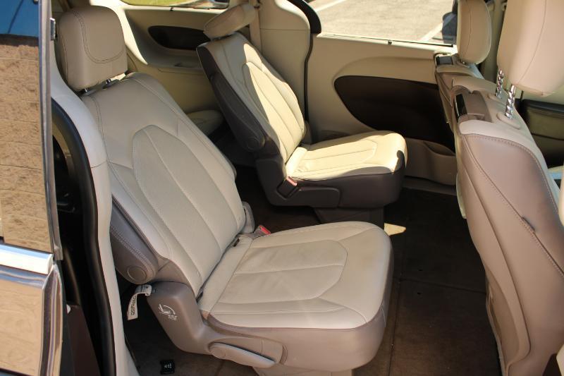 Chrysler Pacifica Touring-L Plus FWD 2017