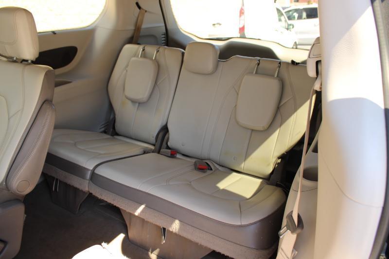 Chrysler Pacifica Touring-L Plus FWD 2017