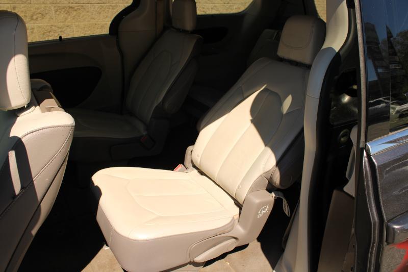 Chrysler Pacifica Touring-L Plus FWD 2017