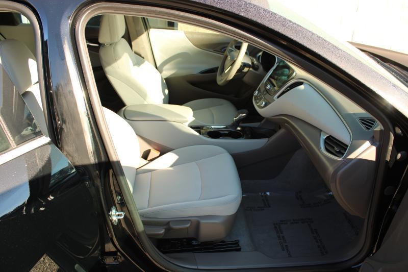 Chevrolet Malibu 4dr Sdn LS w/1FL 2024