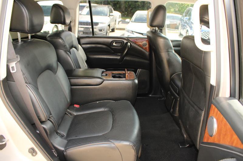 Infiniti QX80 LUXE AWD 2019