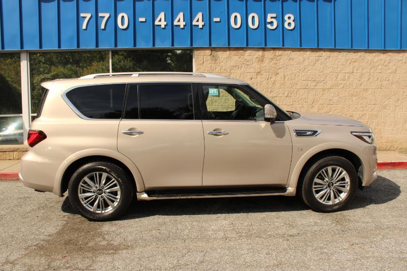 Infiniti QX80 LUXE AWD 2019