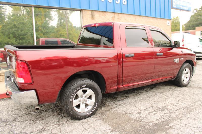 RAM 1500 Classic Tradesman 4x2 Crew Cab 5'7" Box 2022