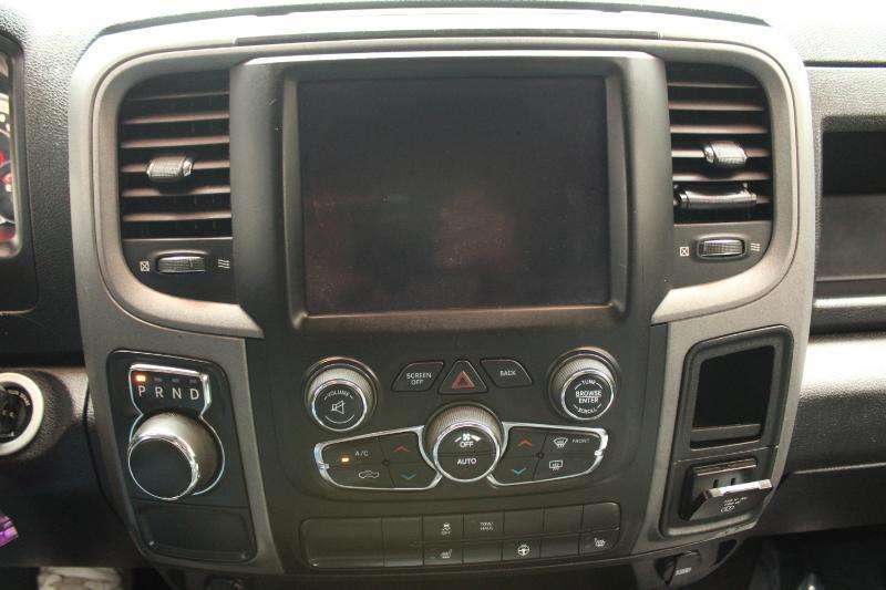 RAM 1500 Classic Tradesman 4x2 Crew Cab 5'7" Box 2022