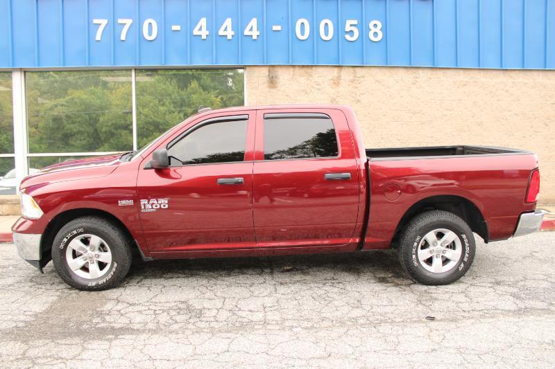 RAM 1500 Classic Tradesman 4x2 Crew Cab 5'7" Box 2022