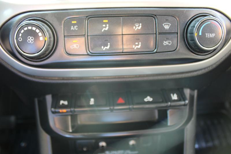 Chevrolet Colorado photo 17
