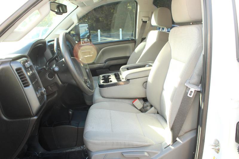 Chevrolet Silverado HD photo 12
