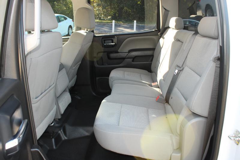 Chevrolet Silverado HD photo 13