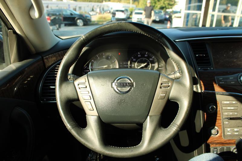 Nissan Armada 4x2 SV 2017