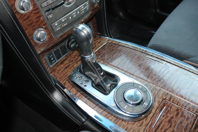 Nissan Armada 4x2 SV 2017