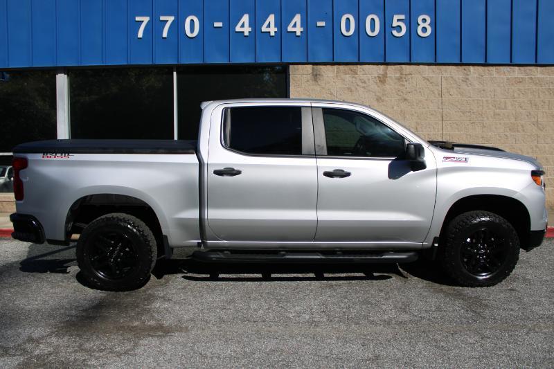 Chevrolet Silverado 1500 4WD Crew Cab 147" Custom Trail Boss 2022