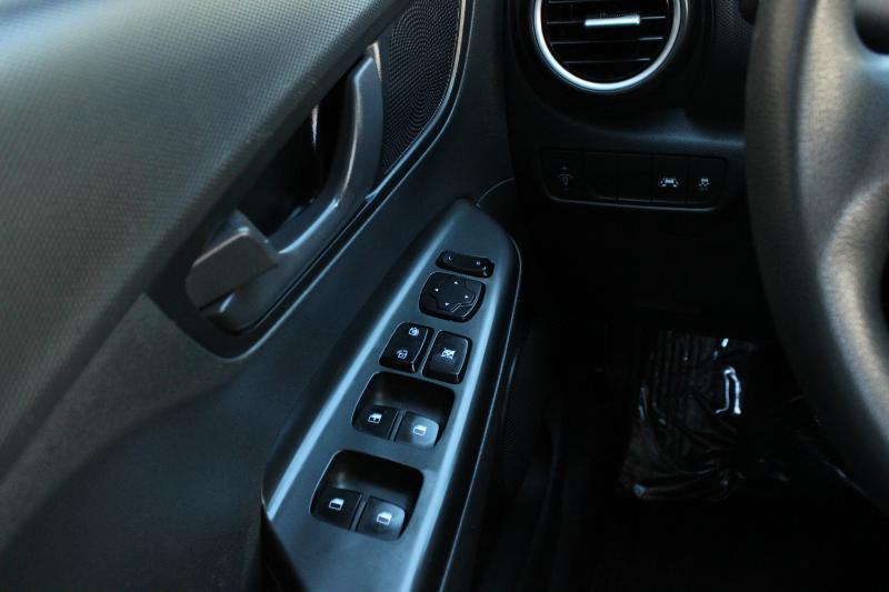 Hyundai Kona SE Auto FWD 2020