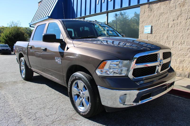 RAM 1500 Classic Tradesman 4x2 Crew Cab 5'7" Box 2019