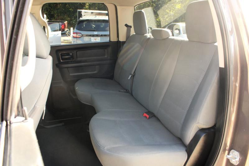 RAM 1500 Classic Tradesman 4x2 Crew Cab 5'7" Box 2019
