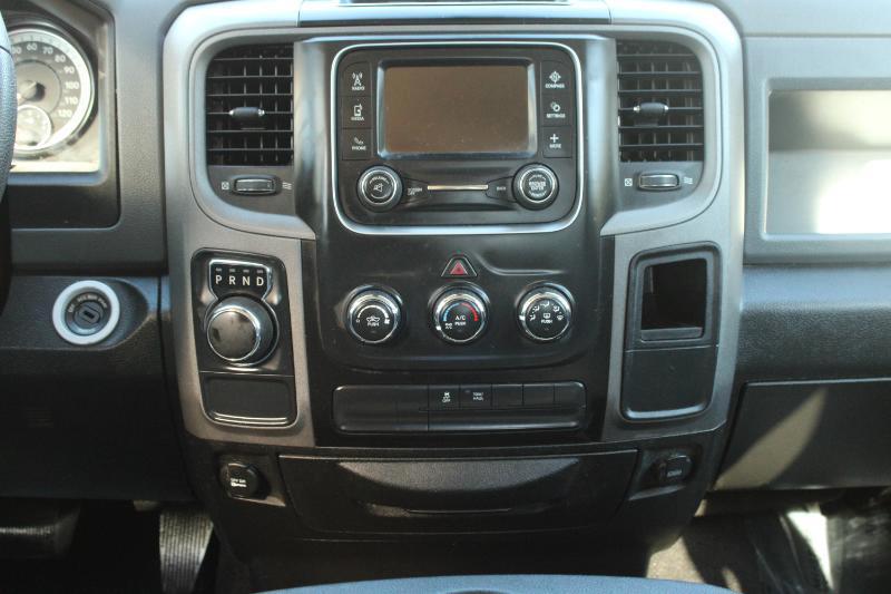 RAM 1500 Classic Tradesman 4x2 Crew Cab 5'7" Box 2019