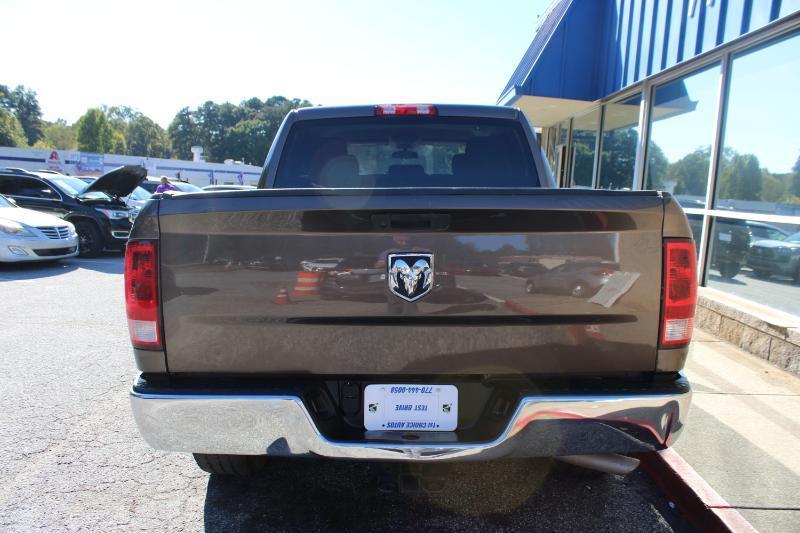 RAM 1500 Classic Tradesman 4x2 Crew Cab 5'7" Box 2019