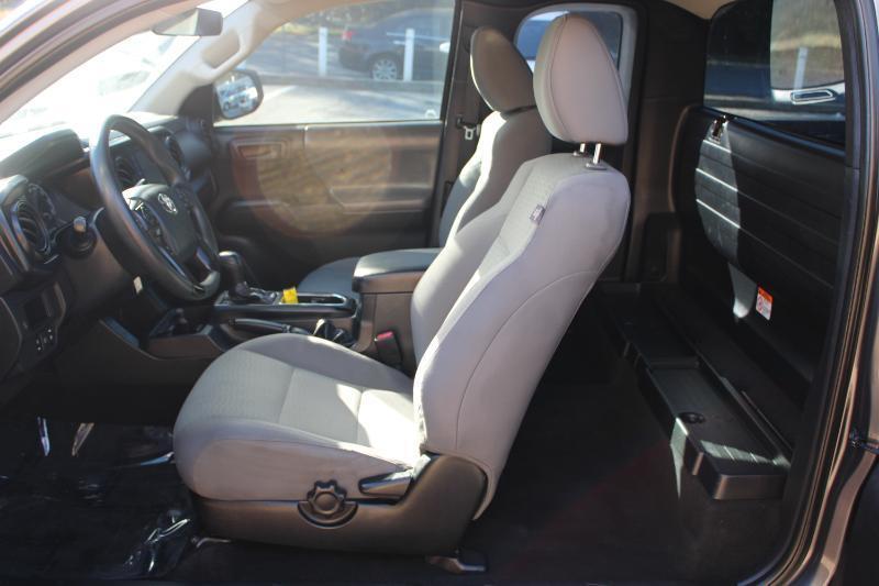 Toyota Tacoma SR Access Cab 6' Bed I4 4x2 AT (Natl) 2018