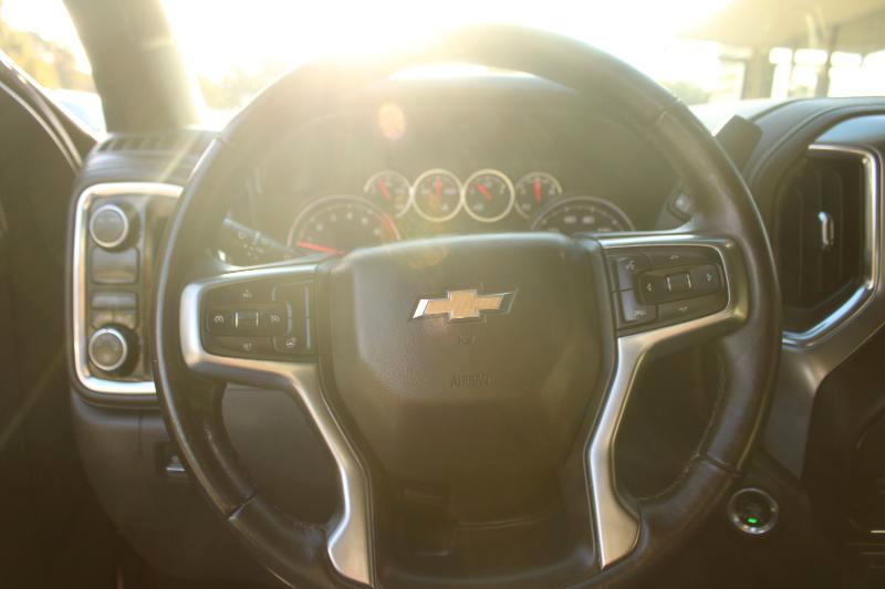 Chevrolet Silverado photo 8