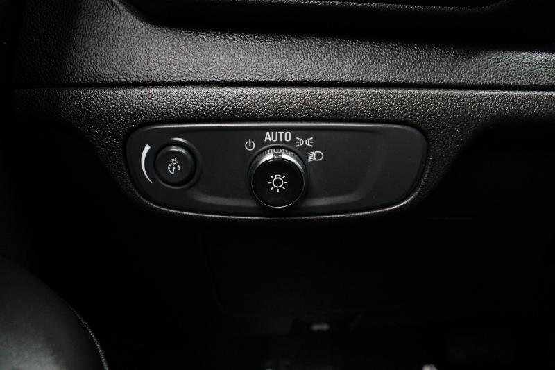 Chevrolet Bolt EUV photo 22