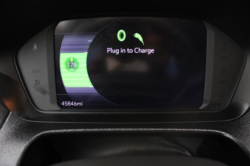 Chevrolet Bolt EUV photo 11