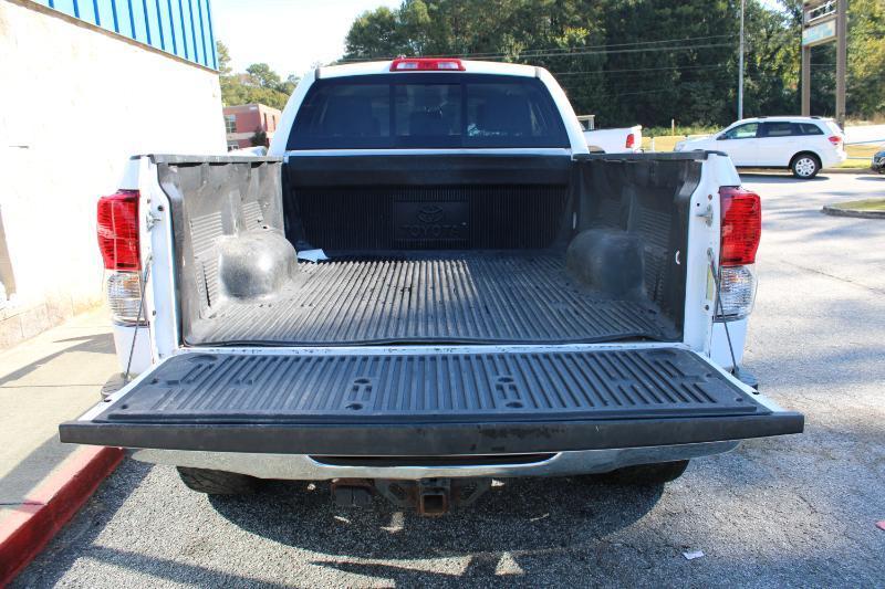 Toyota Tundra 4WD Truck Double Cab 5.7L FFV V8 6-Spd AT (Natl) 2013
