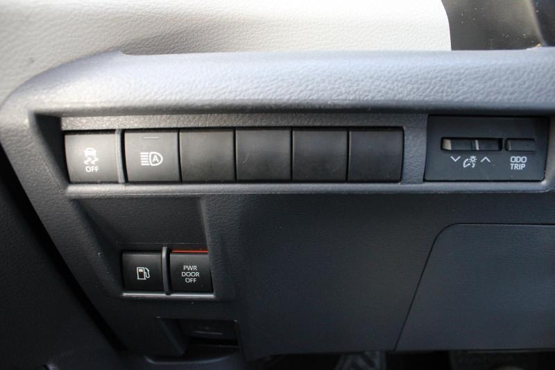 Toyota Sienna LE FWD 8-Passenger (Natl) 2023