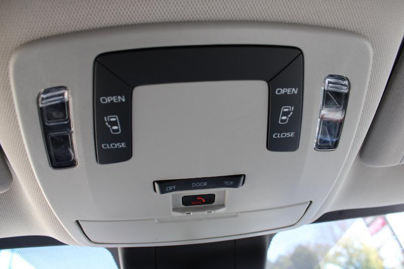 Toyota Sienna LE FWD 8-Passenger (Natl) 2023