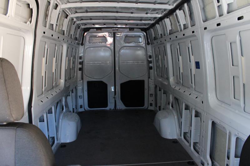 Mercedes-Benz Sprinter Cargo Van 2500 High Roof I4 Diesel 170" RWD 2025