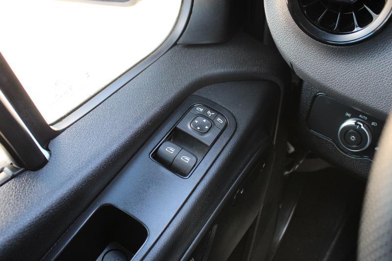 Mercedes-Benz Sprinter Cargo Van 2500 High Roof I4 Diesel 170" RWD 2025