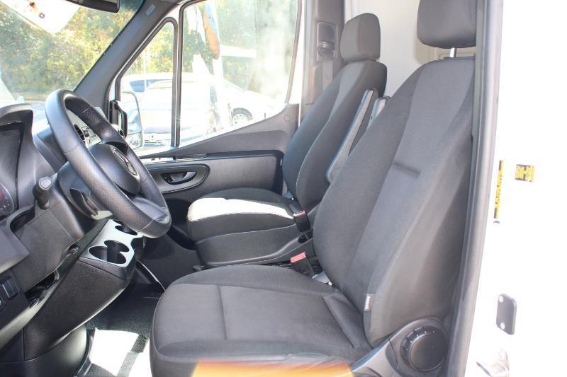 Mercedes-Benz Sprinter Cargo Van 2500 High Roof I4 Diesel 170" RWD 2025