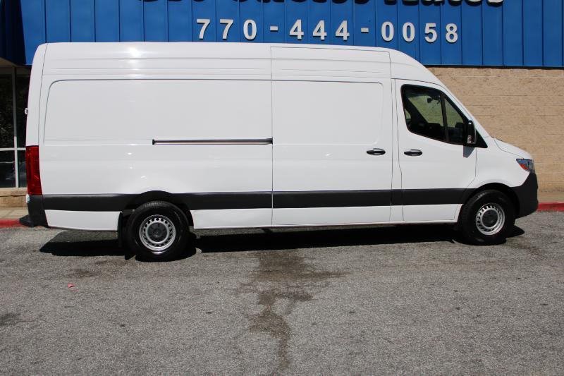 Mercedes-Benz Sprinter Cargo Van 2500 High Roof I4 Diesel 170" RWD 2025