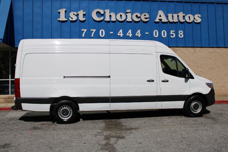 Mercedes-Benz Sprinter Cargo Van 2500 High Roof I4 Diesel 170" RWD 2025