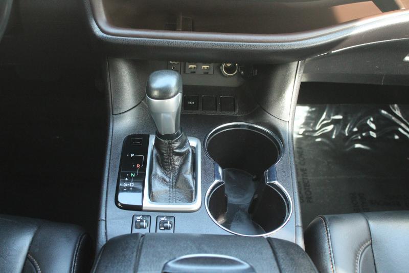 Toyota Highlander XLE V6 FWD (Natl) 2019