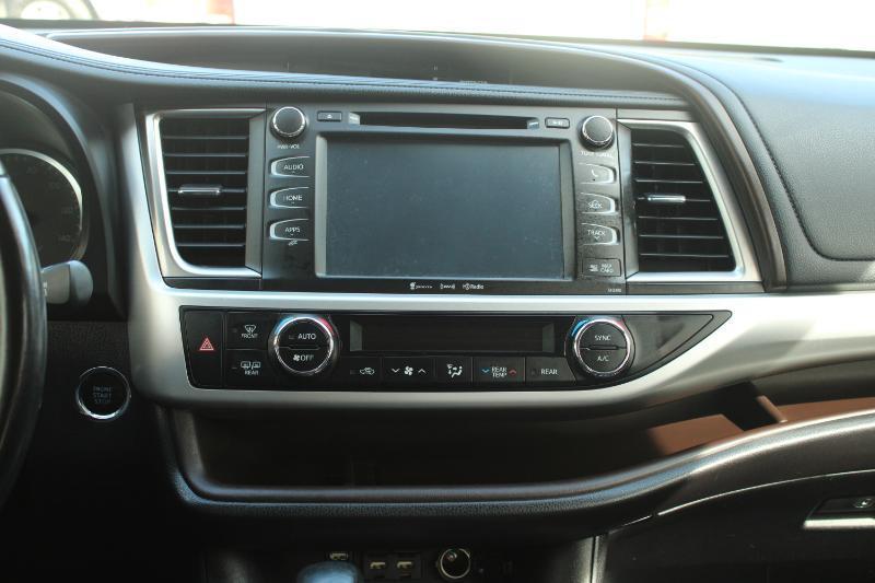 Toyota Highlander XLE V6 FWD (Natl) 2019