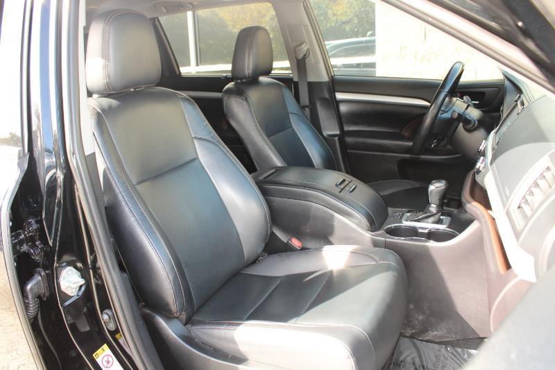 Toyota Highlander XLE V6 FWD (Natl) 2019