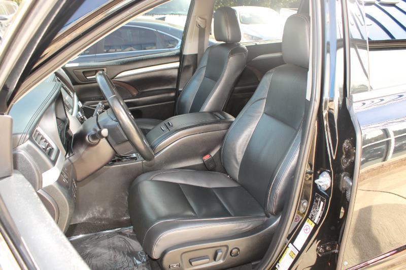 Toyota Highlander XLE V6 FWD (Natl) 2019