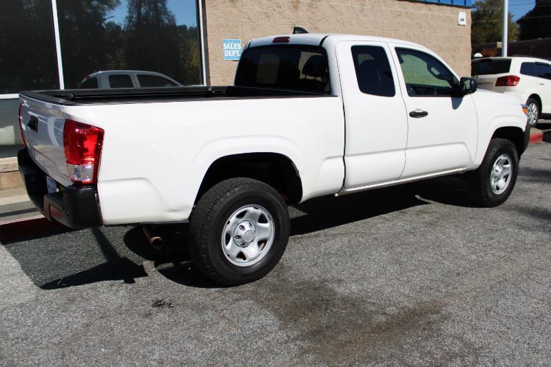 Toyota Tacoma SR Access Cab 6' Bed I4 4x2 AT (Natl) 2017