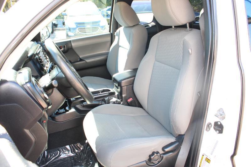 Toyota Tacoma SR Access Cab 6' Bed I4 4x2 AT (Natl) 2017