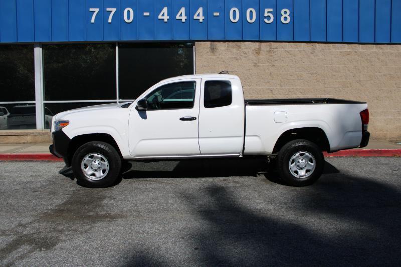 Toyota Tacoma SR Access Cab 6' Bed I4 4x2 AT (Natl) 2017