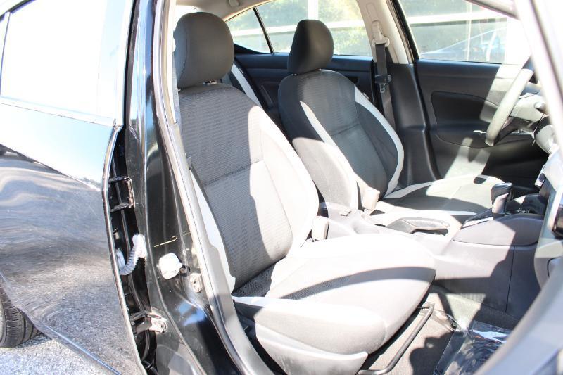 Nissan Versa SV CVT 2021